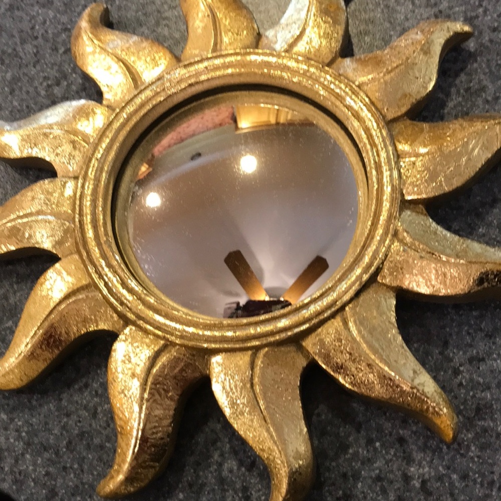 Two sunny mirrors - Picture 2 of 7